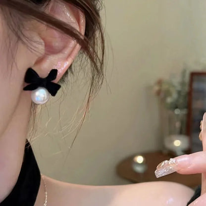 2024 New Fashion Flocking Bowtie Pearl Pendant Earrings French Retro Bowknot Girl Ear Stud Velvet Bow New Year Earring Jewelry