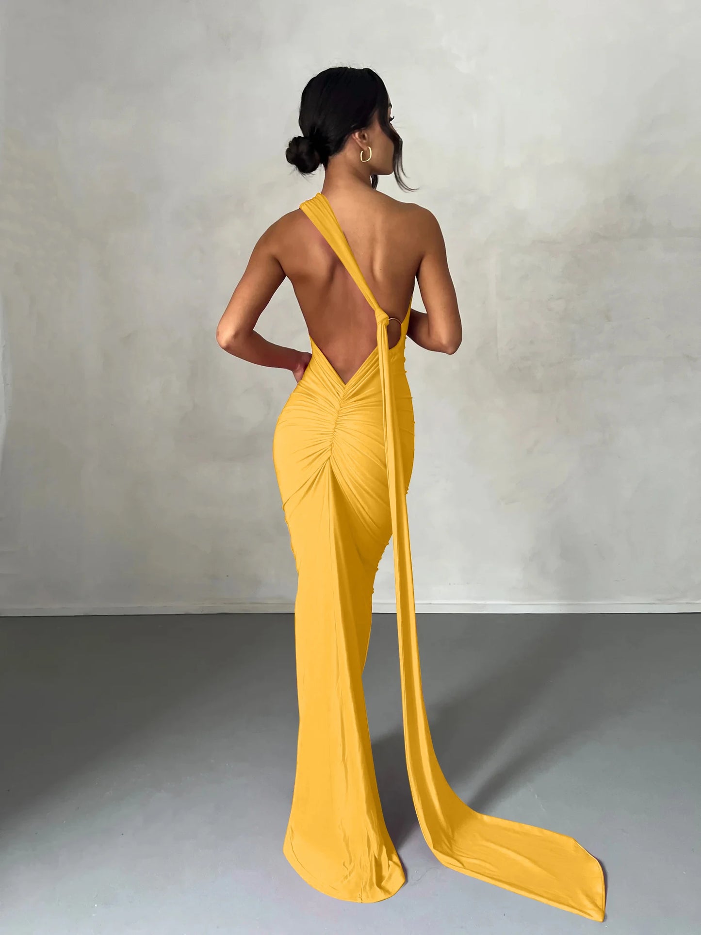 Hugcitar One Shoulder Backless Adjustable Scarf Loop Ruched Sexy Maxi Dress 2025 Women Elegant Y2K Streetwear Festival Outfit