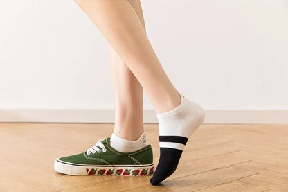 5 Pairs/lot Snoopy Socks Cotton Casual Warm Women Streetwear Kawaii Embroidery Socks Short Happy Ankle Breathable Sports Socks