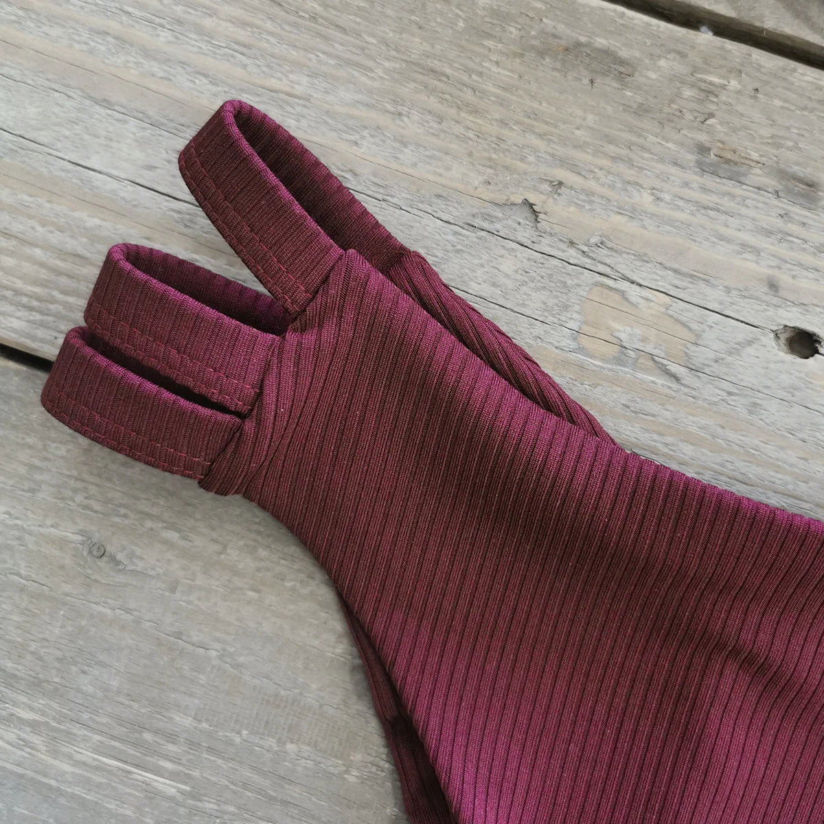 Comfortable Brazilian G-String Swimwear Bandage Stripes Trim Halter Female Bikini Set 2024 New Fashion Chest Pad Beachwear