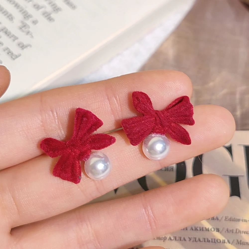 2024 New Fashion Flocking Bowtie Pearl Pendant Earrings French Retro Bowknot Girl Ear Stud Velvet Bow New Year Earring Jewelry