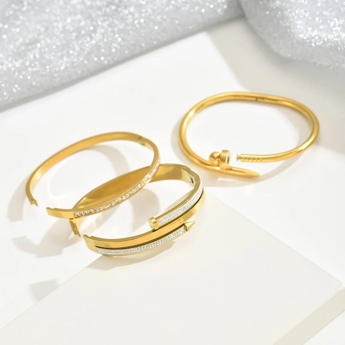 Stainless steel nail set diamond four-leaf clover bracelet Fashion women's bracelet gold bangles