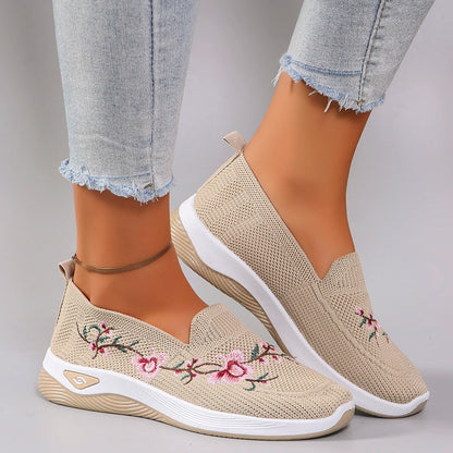 Spring and Autumn New Women's Sports Shoes Fashionable Breathable Lightweight Non-Slip Wear-Resistant Casual Sports Shoes Flat Shoes Loafers