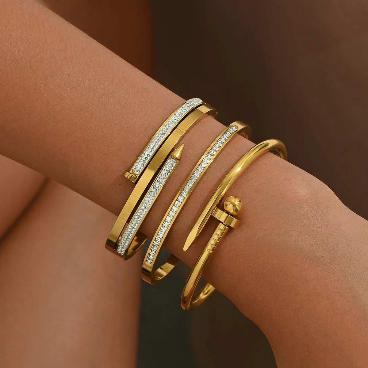 Stainless steel nail set diamond four-leaf clover bracelet Fashion women's bracelet gold bangles