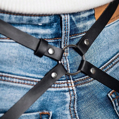 Women Fashion Belt Street Style for Women Cool Punk Rock Pu Leather Belt With Leg Jeans Decorative Belt Goth Clothing Accessorie