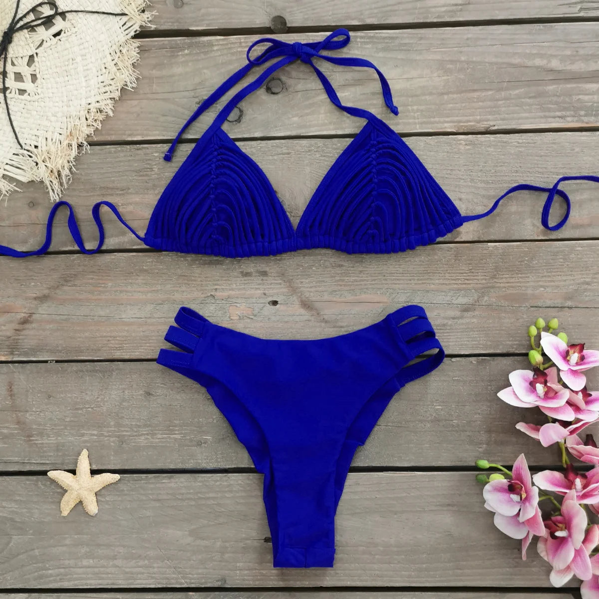 Comfortable Brazilian G-String Swimwear Bandage Stripes Trim Halter Female Bikini Set 2024 New Fashion Chest Pad Beachwear