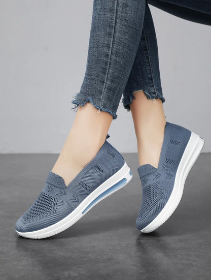 Autumn Women's Slip On Loafers Breathable Mom Soft Flats Classic Office Shoes Knitted Tennis Walking Shoes Sock Sneakers