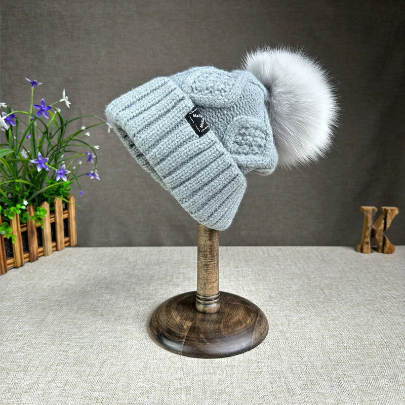 2024 New Women's hats High quality Fur pompom hat Beanies Winter Hats for women Fashion Hat bonnet Female Twist pattern caps