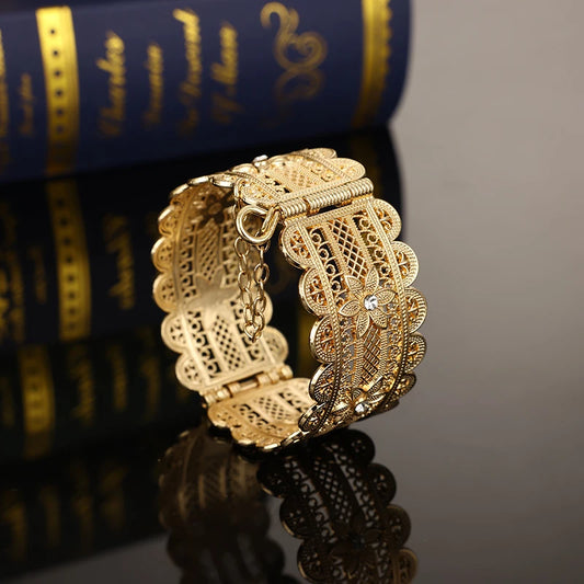 Arabian Style Women's Metal Bracelet Noble Style Hollow out Flower Carving Wrist Jewelry Delicate Women's Bracelet