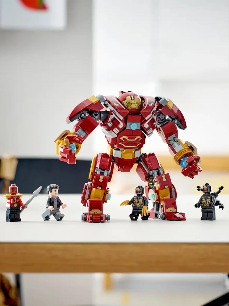 LEGO76247 Marvel The Hulkbuster: The Battle of Wakanda, Action Figure, Buildable Toy with Hulk Bruce Banner Minifigure, Avengers