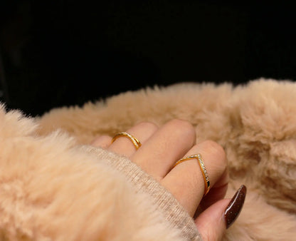 Beautiful V Shape CNC Inlaid Zircon Ring For Women Love Ring Titanium Steel Jewelry Mother's day Christmas Gift Anillo Wholesale