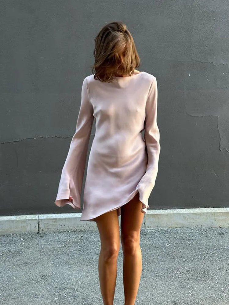 Fashionable women's dress, pure color casual style, round neck, flare sleeves, tight waistband satin slim-fitting women's dress