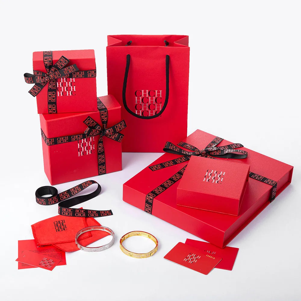 CH Women's Bracelet 2024 New Solid Color Diamond Bracelet Convenient Hollow Out Settings Sparkling Gift Box Packaging