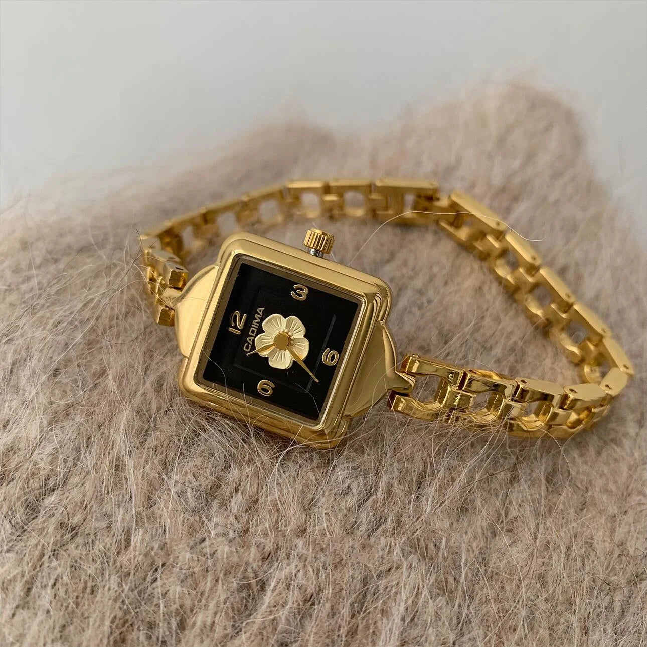 New vintage women's watch black gold camellia chain  light luxury fashionable square high-end women's quartz watch