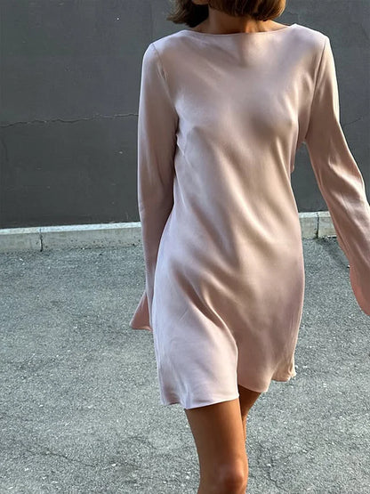 Fashionable women's dress, pure color casual style, round neck, flare sleeves, tight waistband satin slim-fitting women's dress