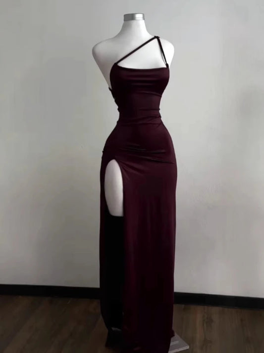 Elegant backless evening sling dress in deep burgundy with a high slit for a stylish look