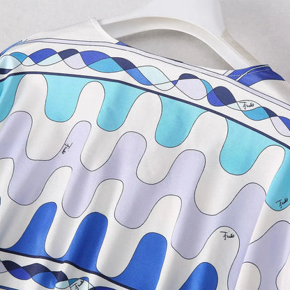 EtherealBe breathable round neck fashion vestido with blue and white wavy patterns on soft fabric
