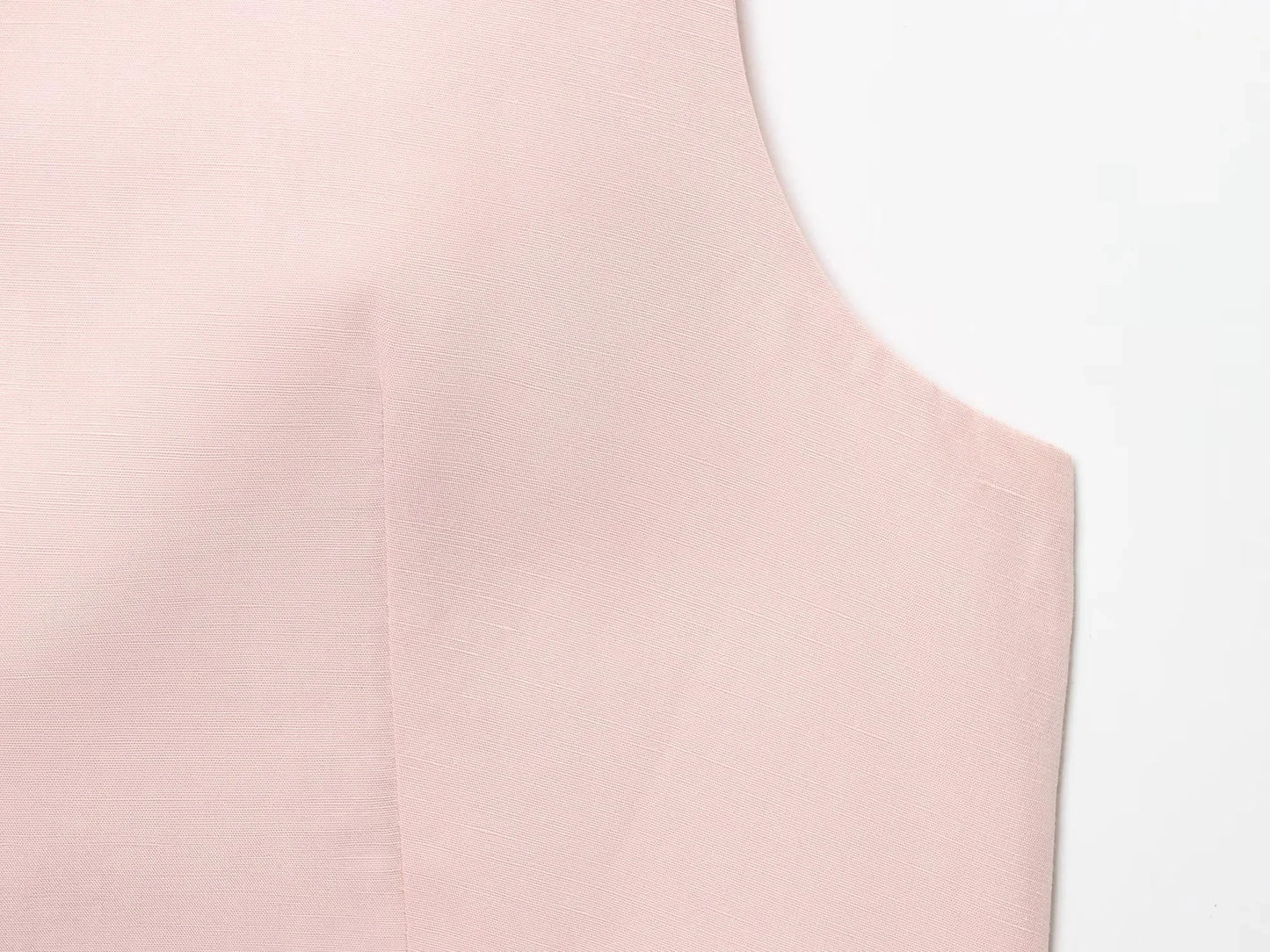 EtherealBe casual chic office lady pantsuit in soft pink fabric for a stylish professional look