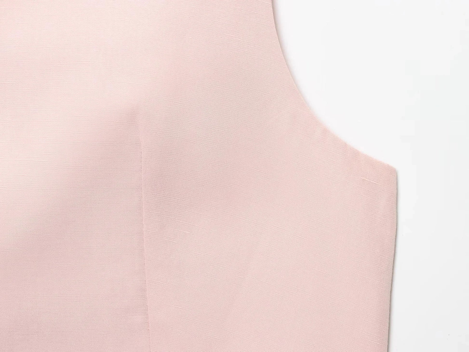 EtherealBe casual chic office lady pantsuit in soft pink fabric for a stylish professional look