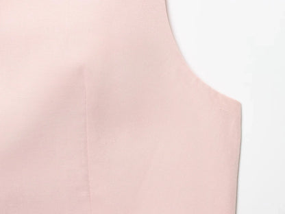 EtherealBe casual chic office lady pantsuit in soft pink fabric for a stylish professional look