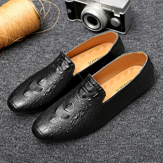 EtherealBe fashionable textured flats for women in black with stylish design and comfortable fit