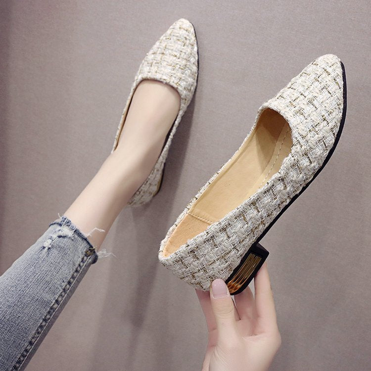 2021 spring and autumn new pattern Shallow mouth Single shoes female Flat bottom Versatile fairy Sharp point low-heel Internet celebrity Kick on peas Fashion shoes