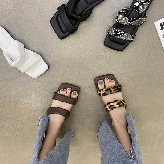French Minority Sandals Flat shoes Sense of design Sandals 2023 new pattern Leopard Print
