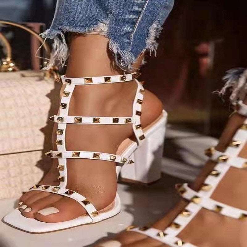 2022 Summer New High Heels Studs Fashion Designer Open Toe Gladiator Sandals Sexy Buckle White Ladies Roman Sandals Plus Size 43